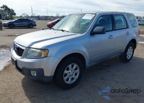 2010 Mazda Tribute I Sport z USA, uszkodzony, nr VIN 4F2CY0C77AKM03879